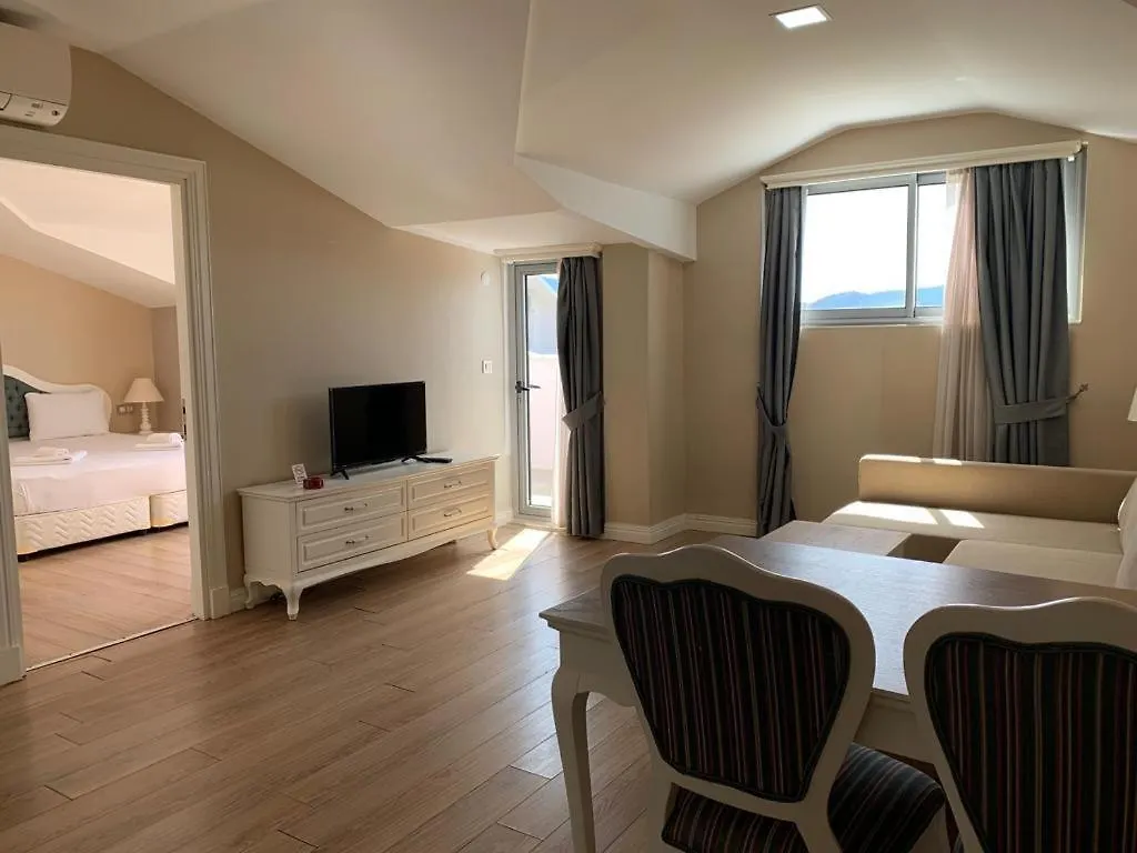 Apartamento Defne Beach Suites Fethiye Turquia